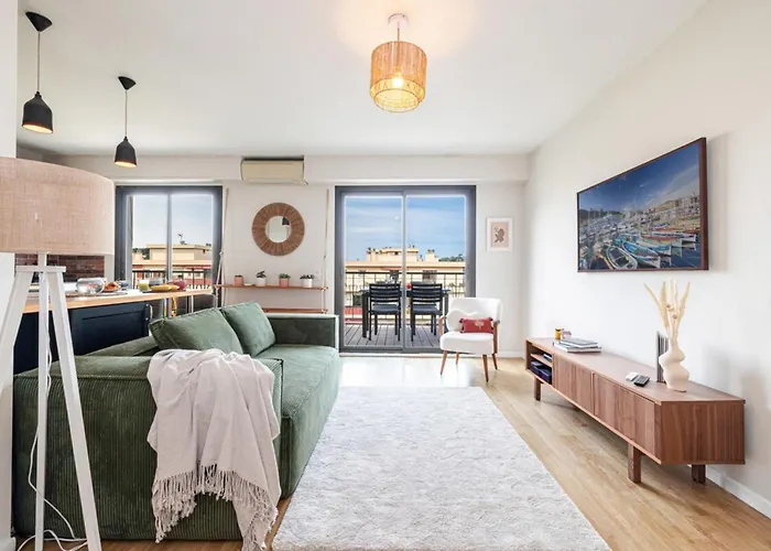 Delfino - Charming Roof Terrace Apartment W Ac